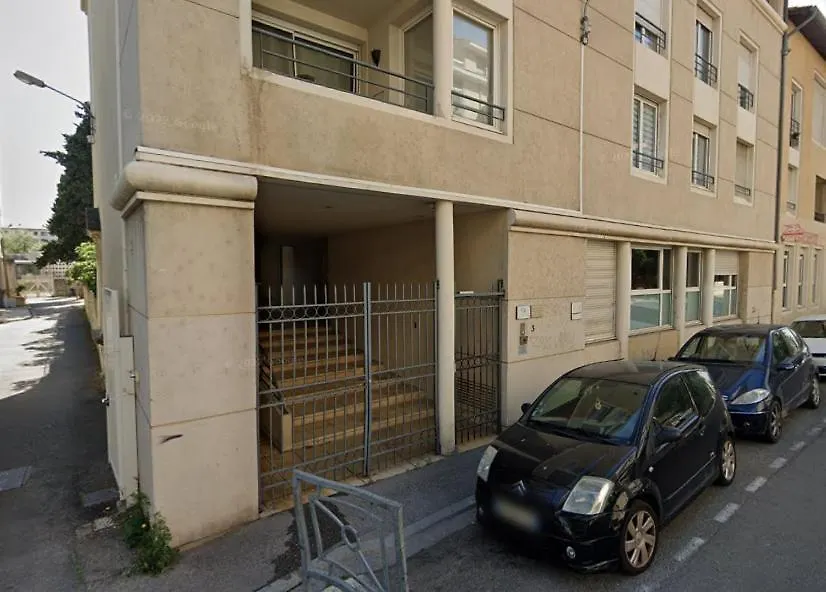 Apartment T2 Economique Et Fonctionnel Avignon Intramuros Parking Prive France