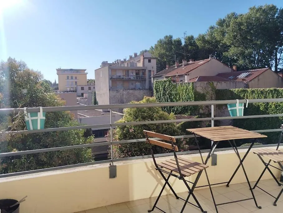 T2 Economique Et Fonctionnel Avignon Intramuros Parking Prive