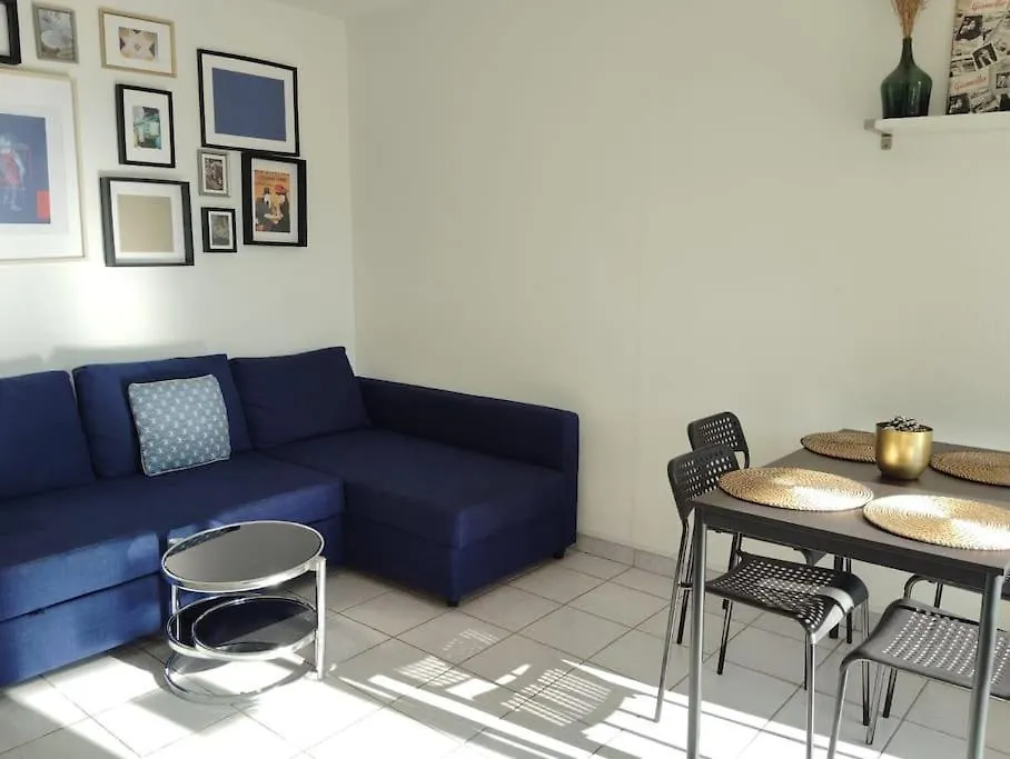 T2 Economique Avignon Intramuros Parking Prive France